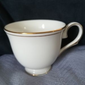 Lenox Classic Collection Federal Gold Bone China Teacup